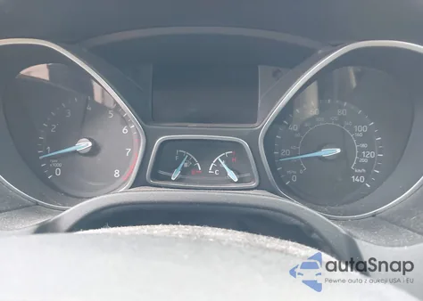 2017 Ford Focus Se z USA, uszkodzony, nr VIN 1FADP3FE8HL290456